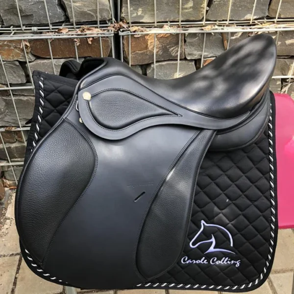 Sommer Diplomat 17,5 Schwarzer Springsattel [NEU]