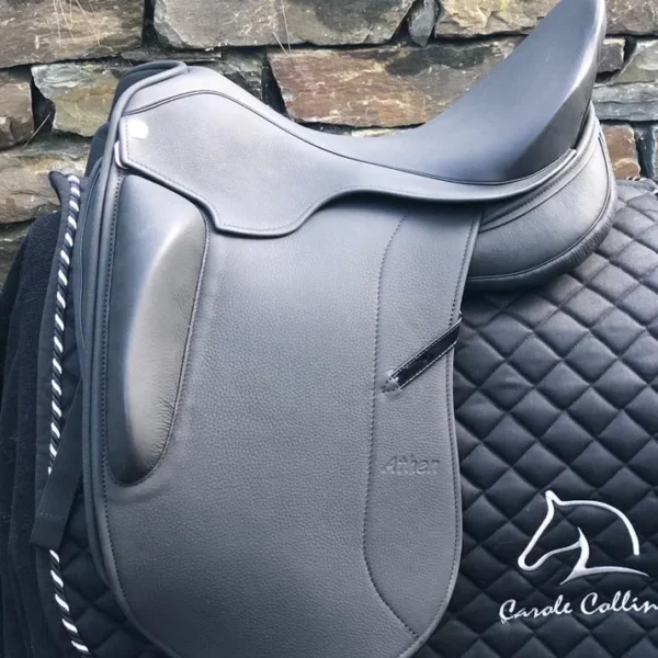 Sommer Esprit Athen 17,5" schwarz Lack Dressursattel [NEU]