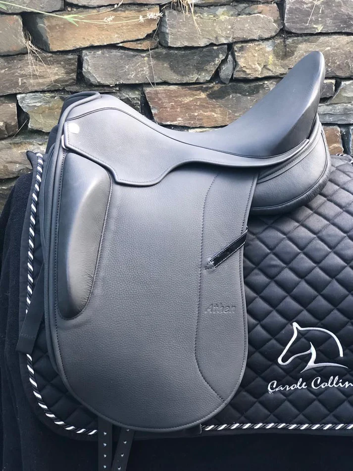 Sommer Esprit Athen 17,5" schwarz Lack Dressursattel [NEU]