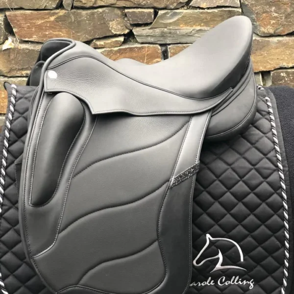 Sommer Tosca 17,5" Schwarz Galaxy Glitzer Dressursattel [NEU]